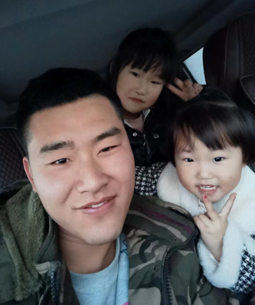 90后借錢也要買“賺錢利器”—中聯收獲花生機 518-7.png